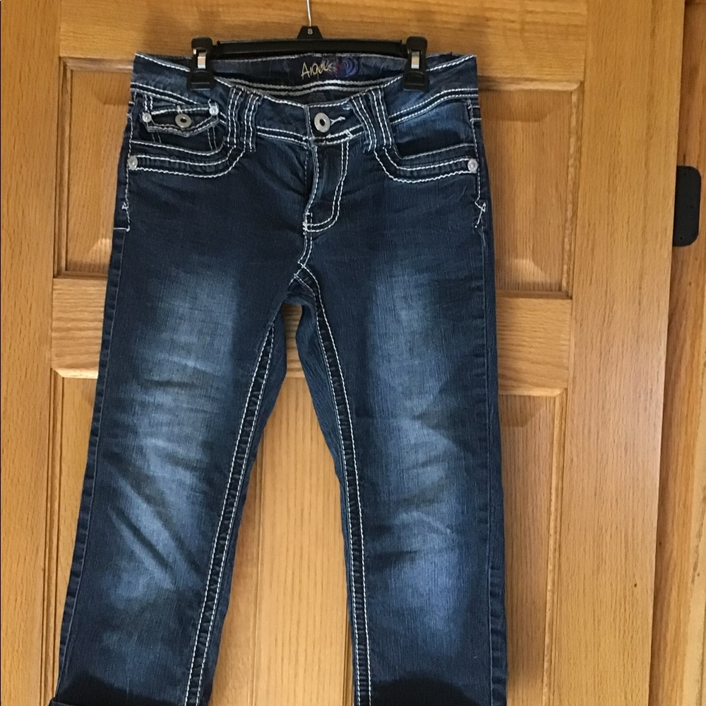 Angels dark denim capri jeans. Size 7 Juniors! Pre cuffed at the bottom.